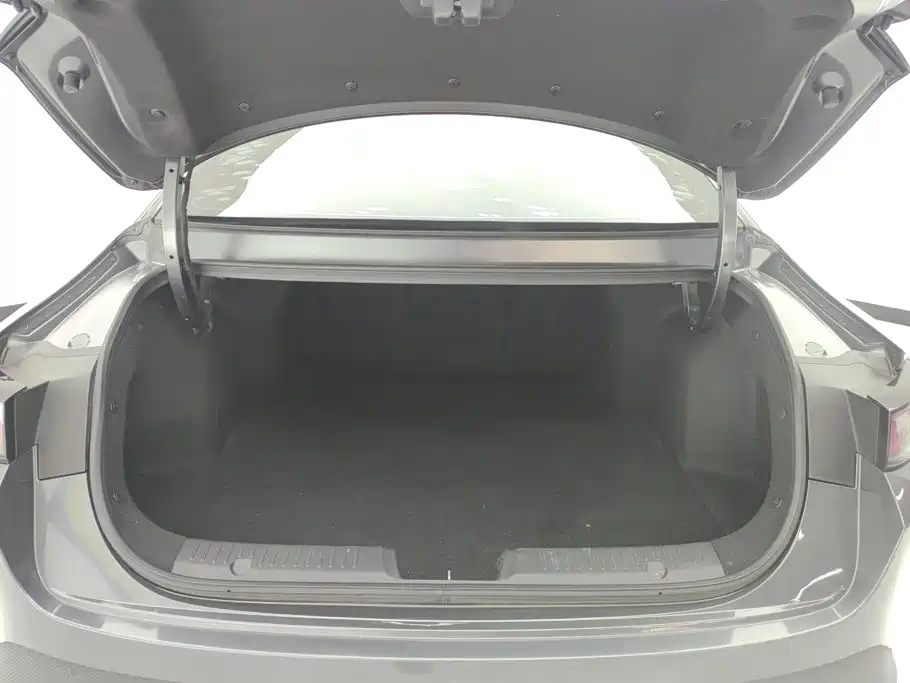 Changan Yida — миниатюра 4