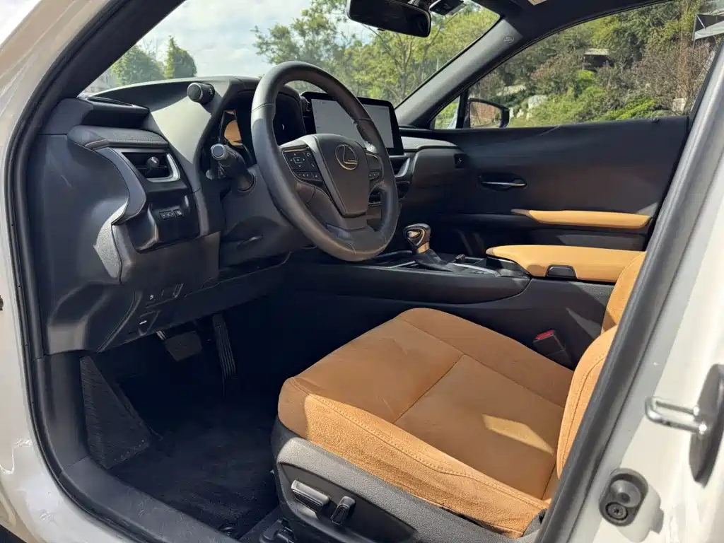 Lexus UX — миниатюра 4