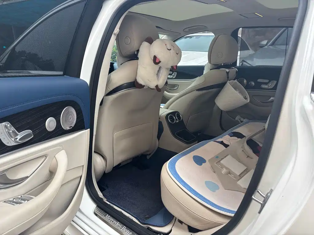 Mercedes-Benz E-Class — миниатюра 4