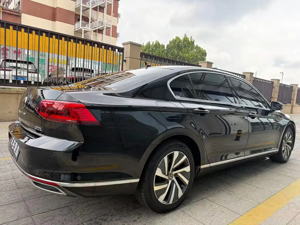 Volkswagen Magotan PHEV — миниатюра 16