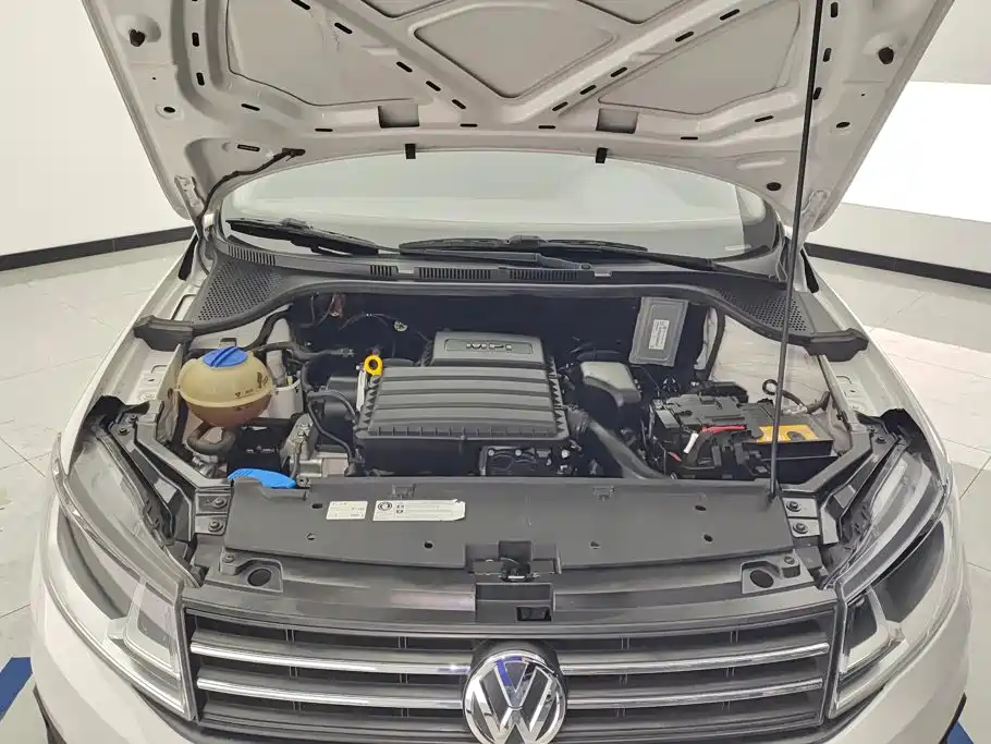 Volkswagen Santana — миниатюра 10