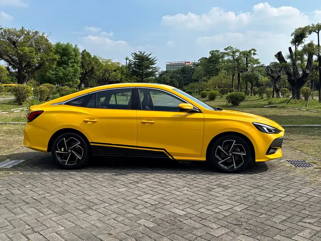 MG MG5 — миниатюра 4