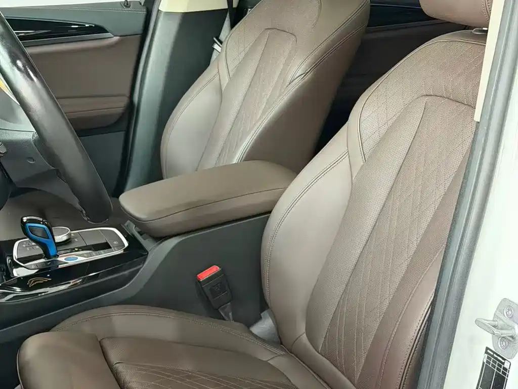 BMW iX3 — миниатюра 10