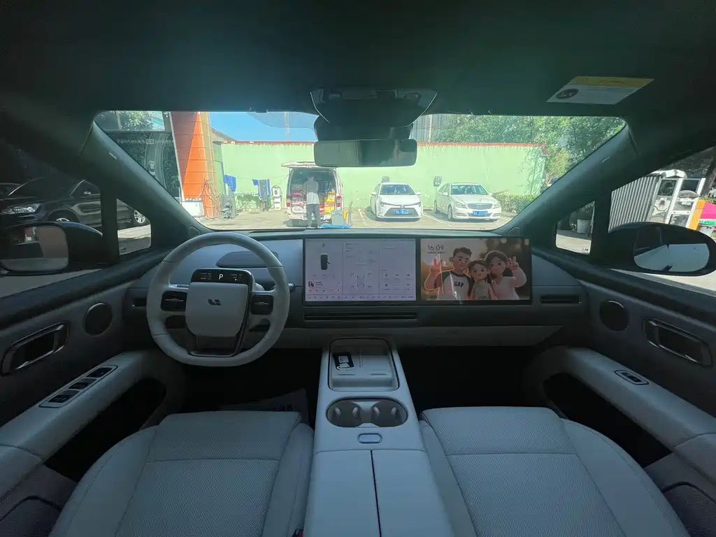 Li Auto Идеальный i6 — миниатюра 11