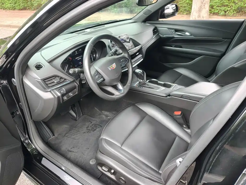 Cadillac CT4 — миниатюра 7
