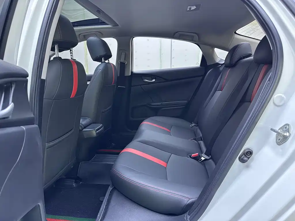 Honda Civic — миниатюра 9