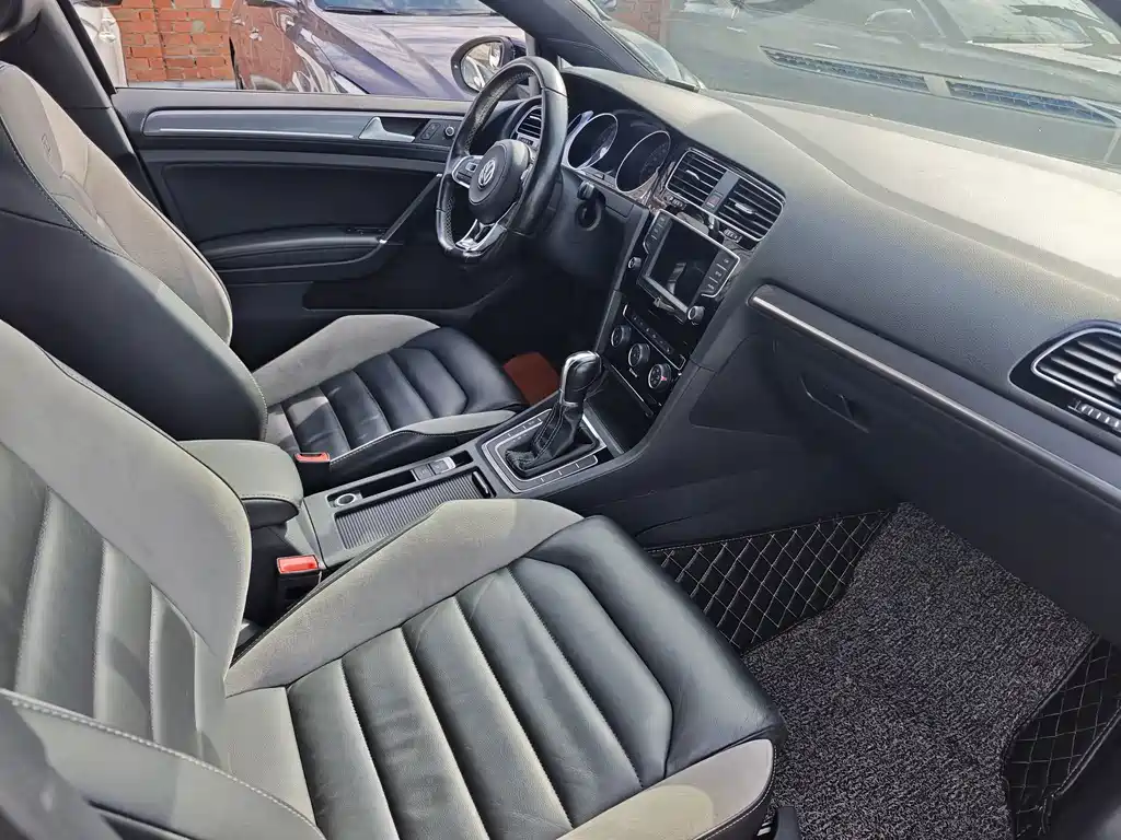 Volkswagen Golf — миниатюра 12