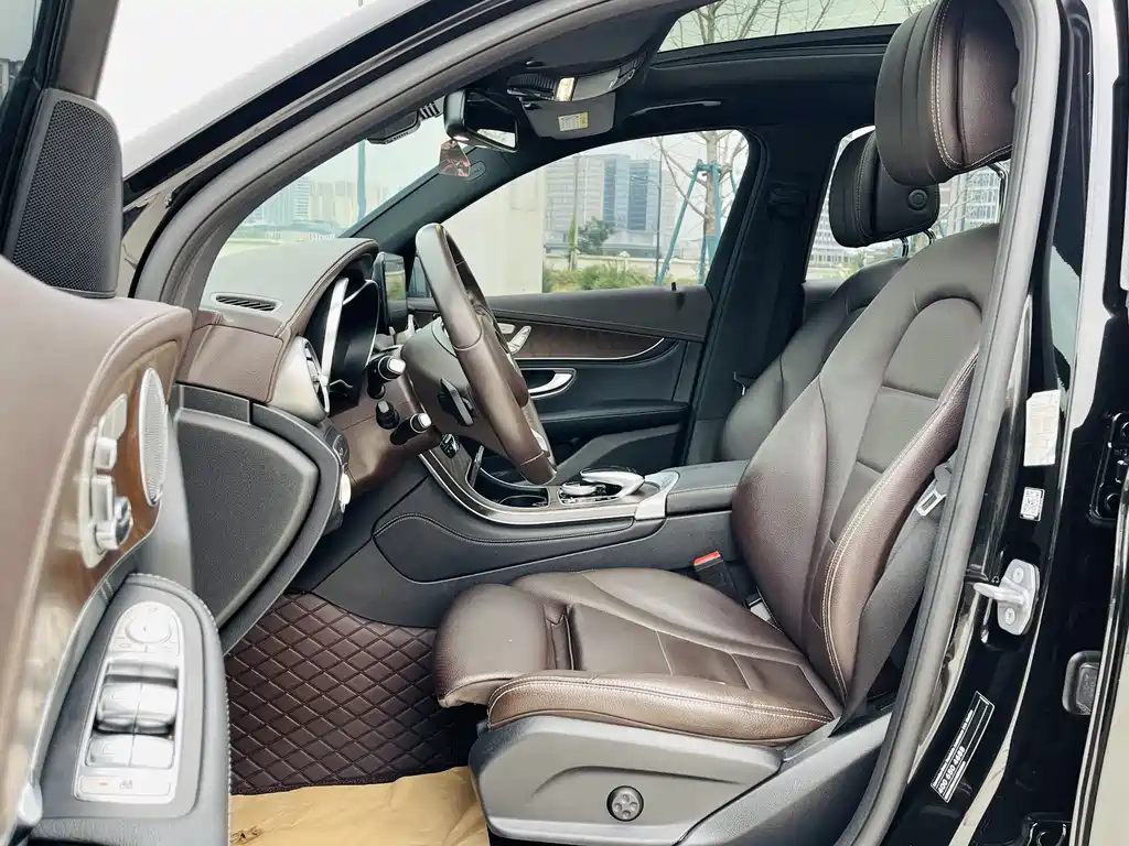 MERCEDES-BENZ  GLC