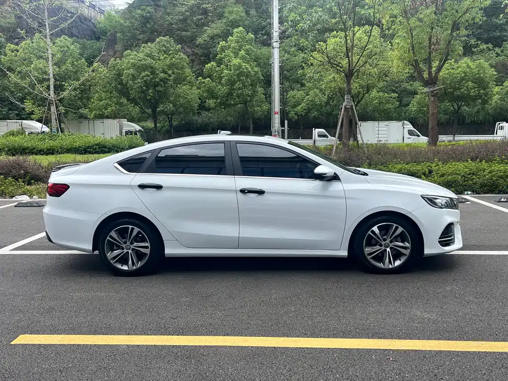 Geely Binrui — миниатюра 7