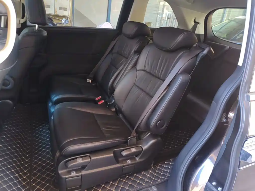 Honda Elysion — миниатюра 17