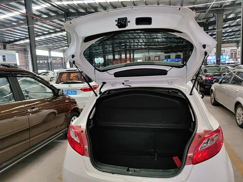 Mazda 2 — миниатюра 19