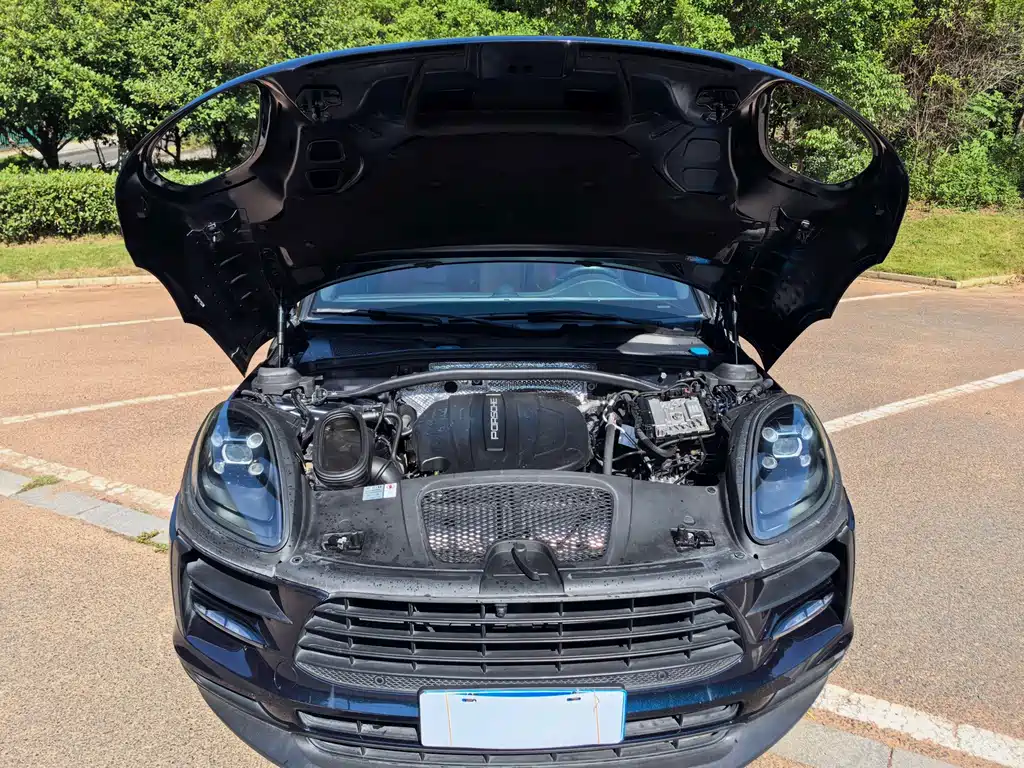 Porsche Macan — миниатюра 11