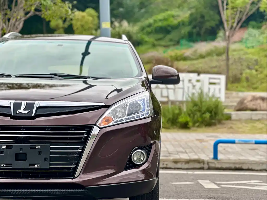 LUXGEN EXCELLENT 6 SUV