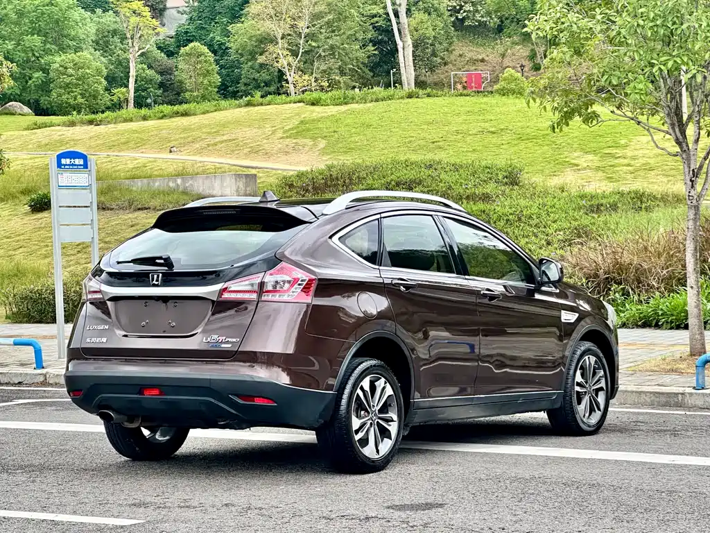 LUXGEN EXCELLENT 6 SUV