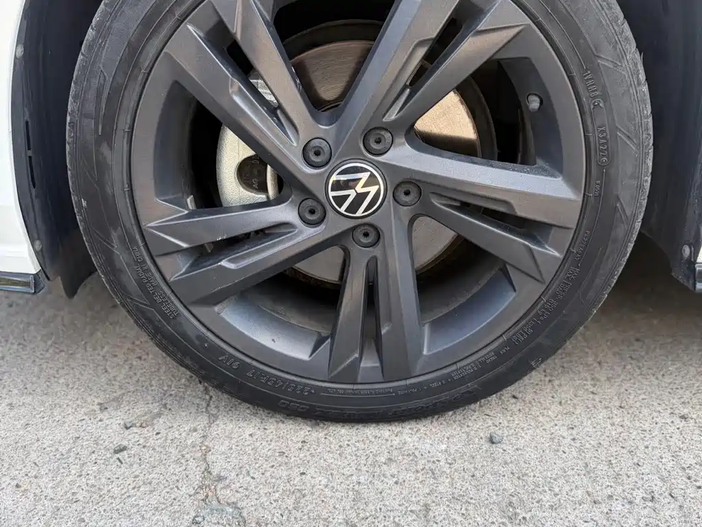 Volkswagen Golf — миниатюра 9