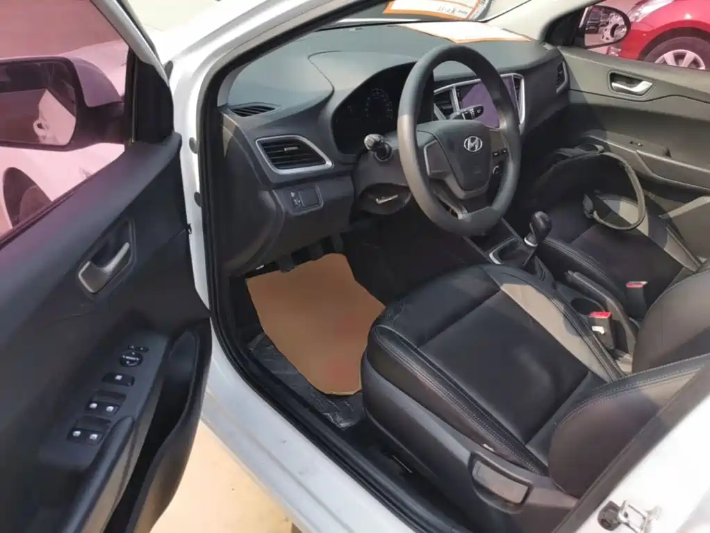 Hyundai Verna — миниатюра 16
