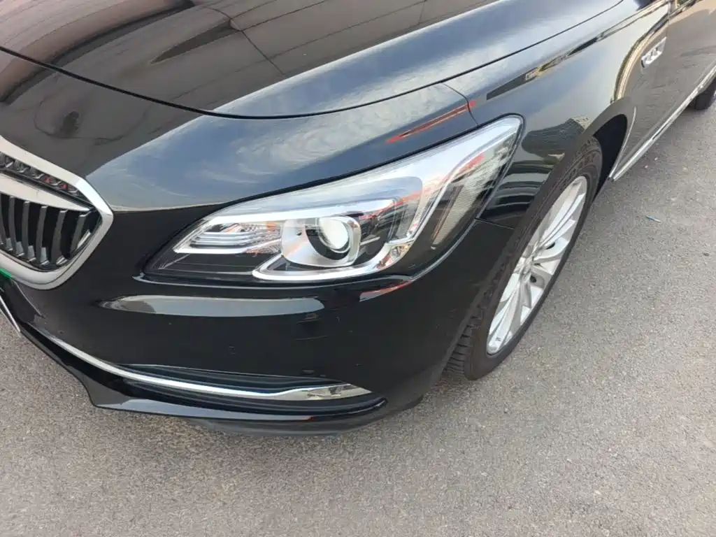 Buick LaCrosse — миниатюра 24