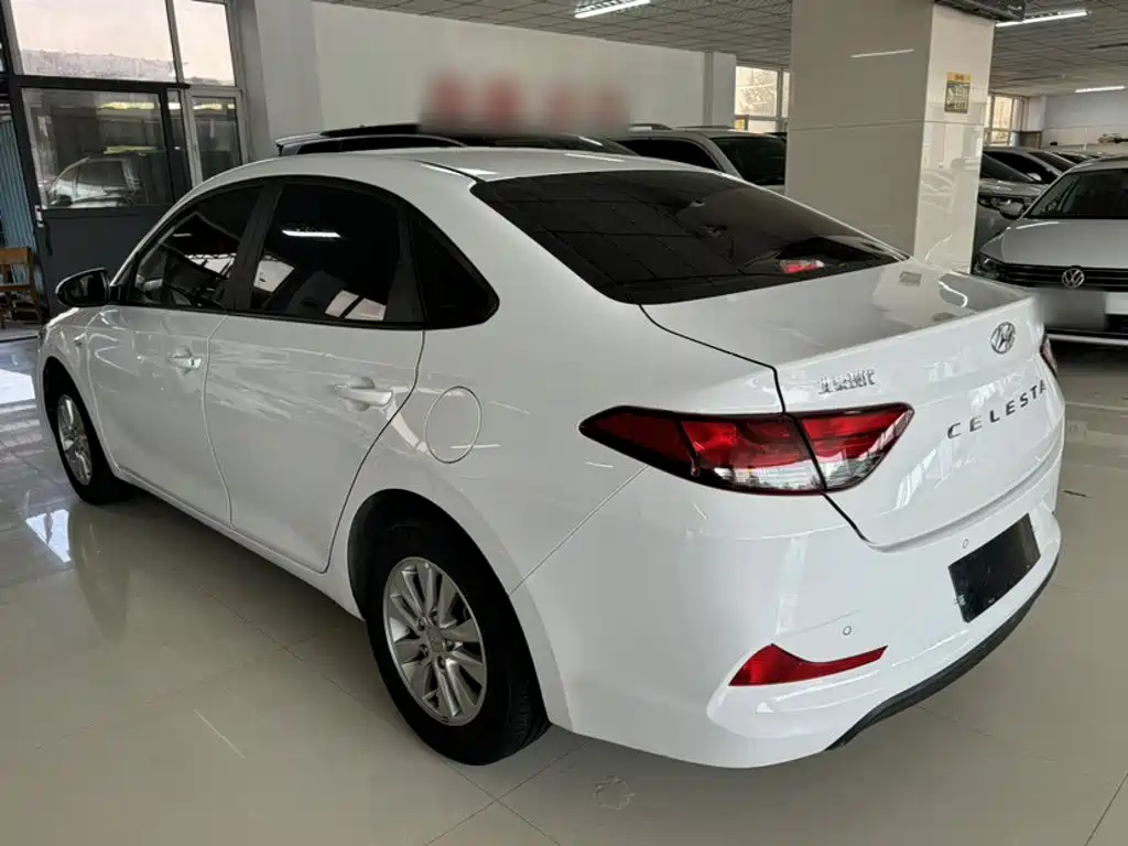Hyundai Elantra — миниатюра 20