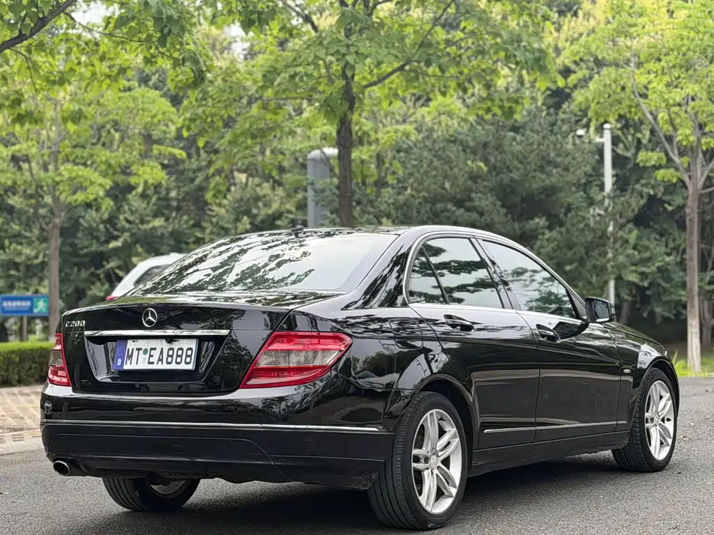Mercedes-Benz C-Class — миниатюра 4