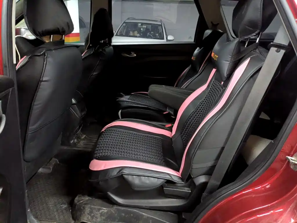 Wuling Hongguang S3 — миниатюра 17