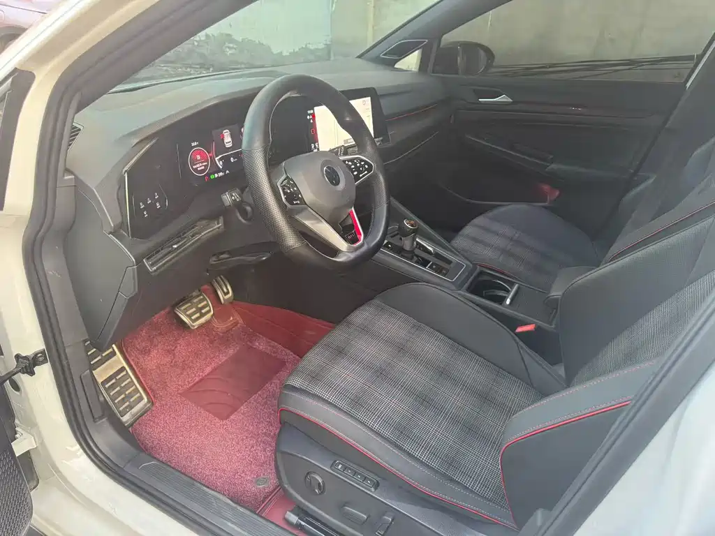 Volkswagen Golf GTI — миниатюра 7