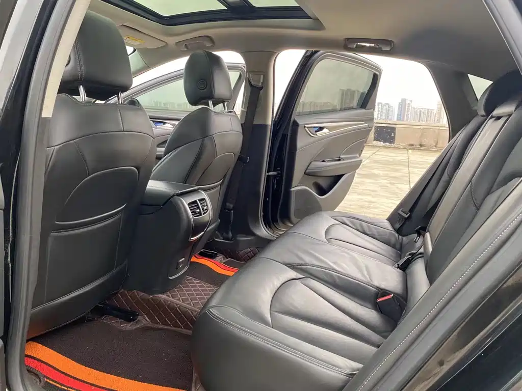 Buick LaCrosse — миниатюра 6