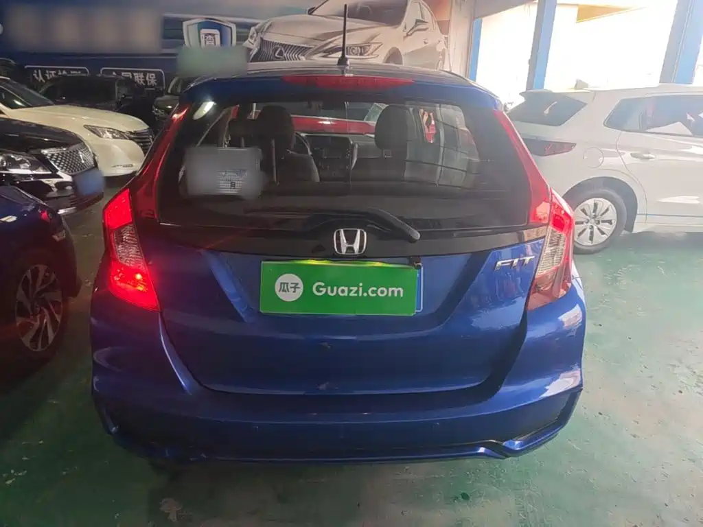 Honda Fit — миниатюра 6