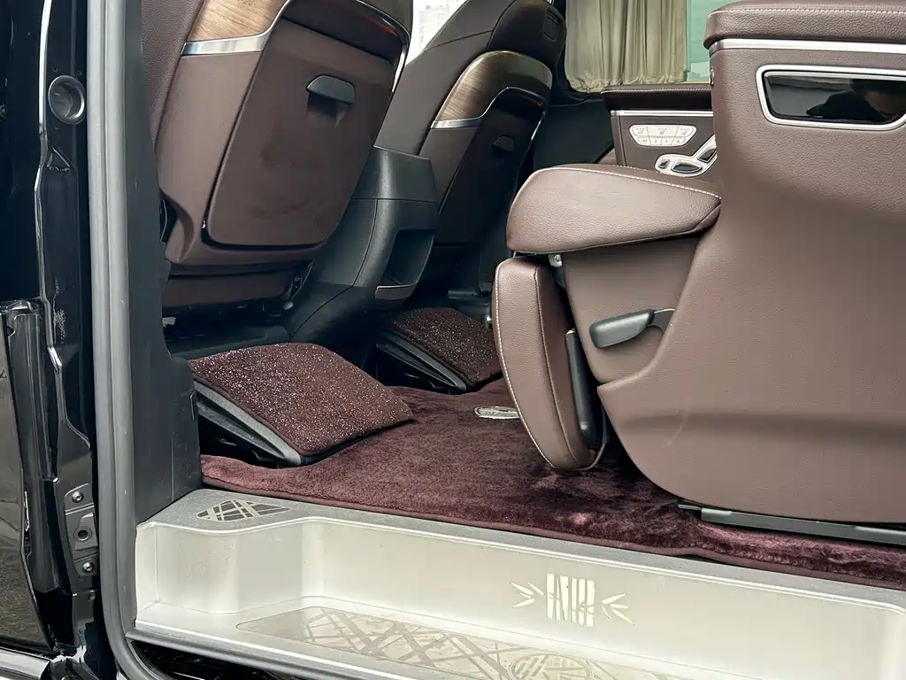 MERCEDES-BENZ V CLASS