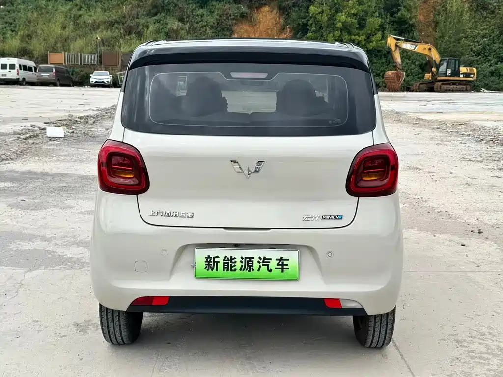 Wuling MINIEV — миниатюра 8