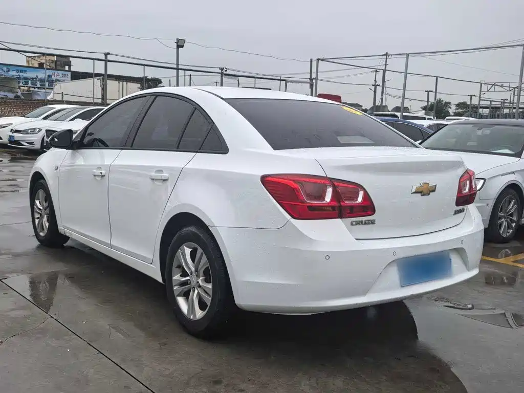 Chevrolet Cruze — миниатюра 5
