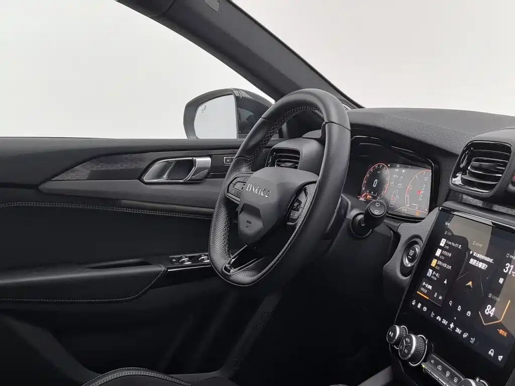 Lynk & Co 02 Hatchback — миниатюра 22
