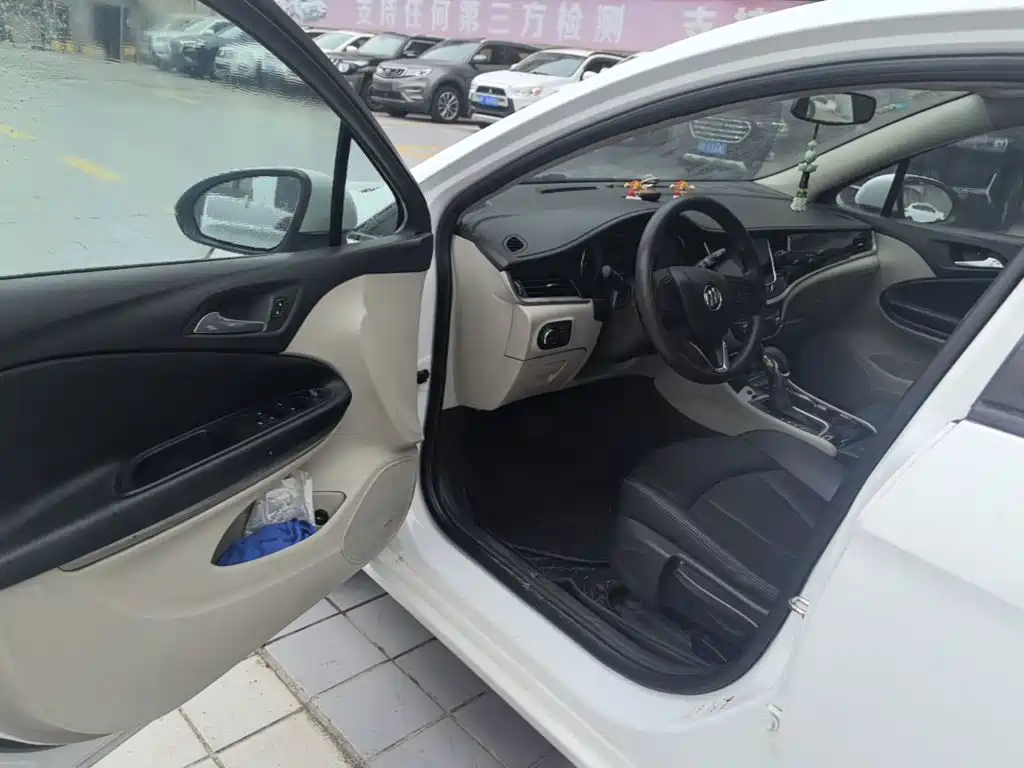 Buick Verano — миниатюра 16