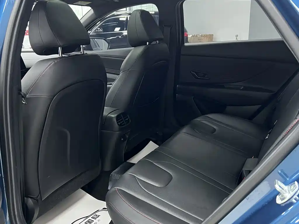 Hyundai Elantra — миниатюра 25