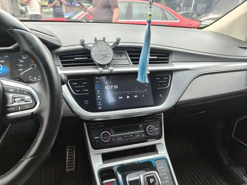 Geely Emgrand GS — миниатюра 13