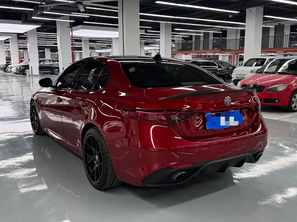 Alfa Romeo Giulia — миниатюра 4