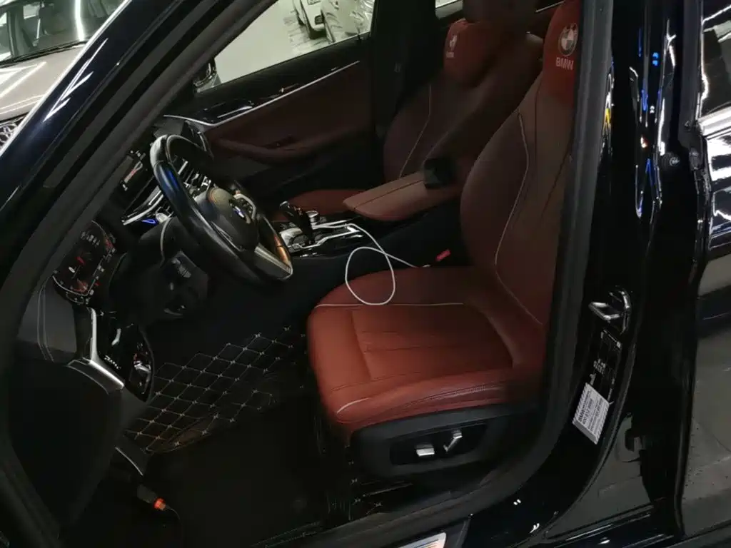 BMW 5 Series — миниатюра 15