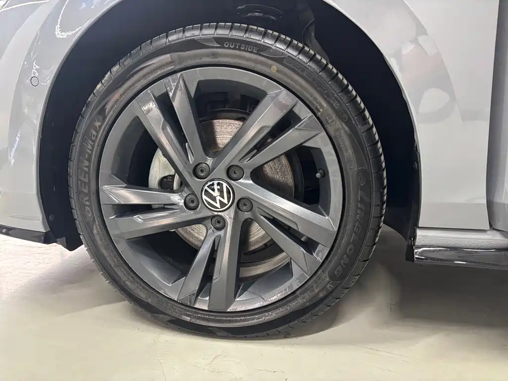 Volkswagen Golf — миниатюра 12