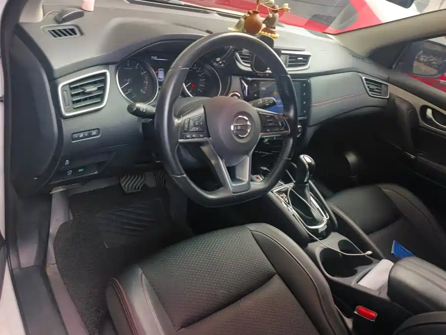 Nissan Qashqai — миниатюра 12