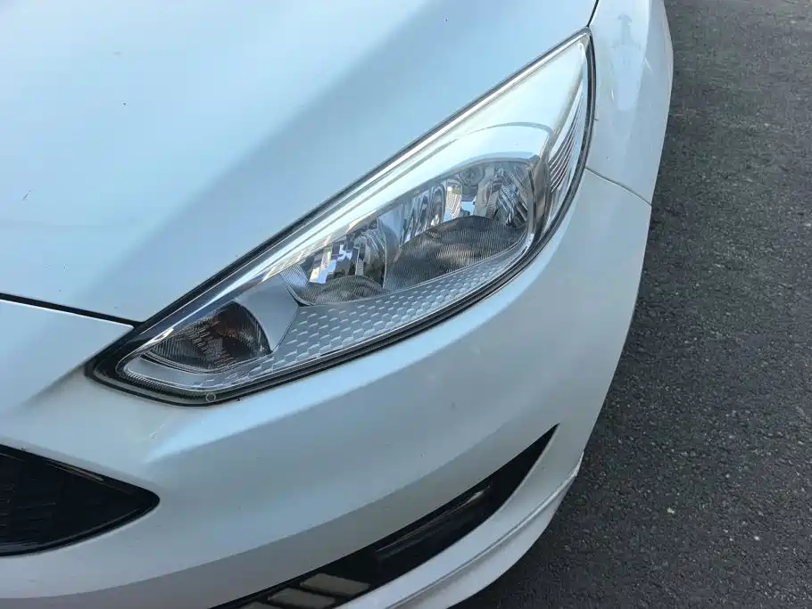 Ford Focus — миниатюра 5