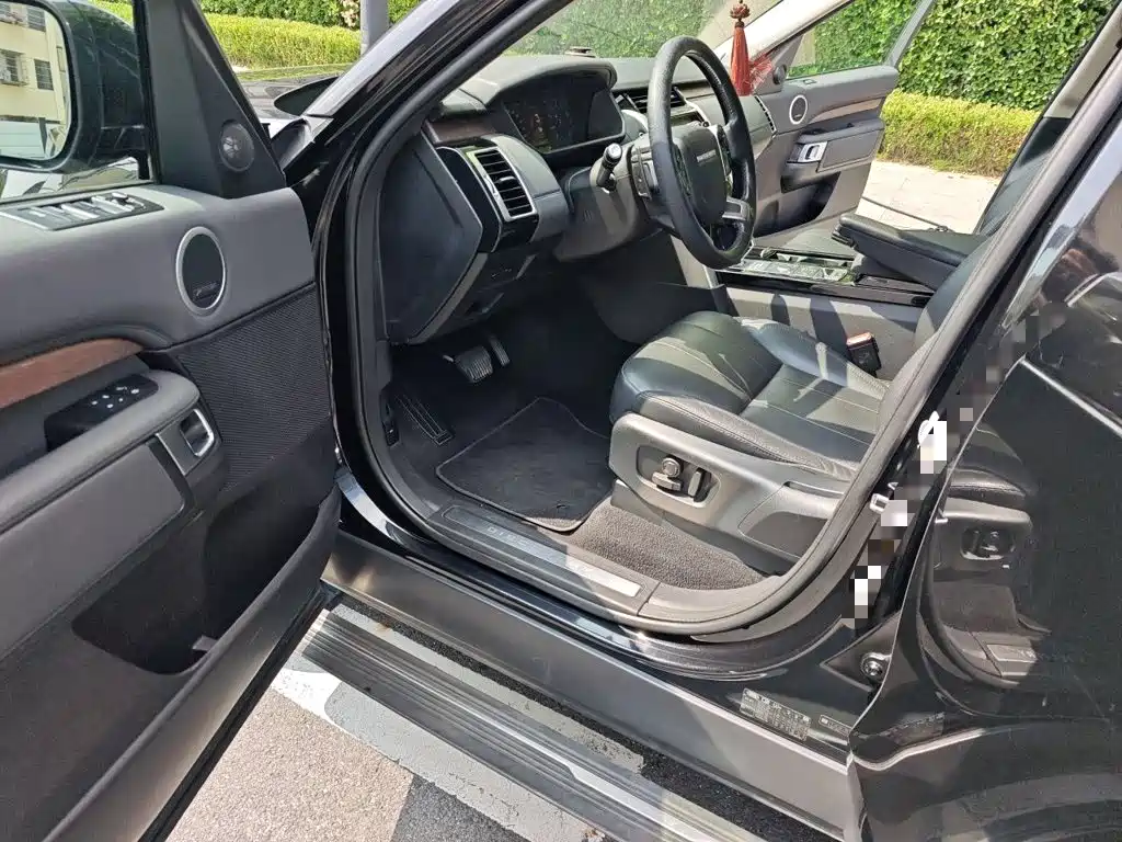 Land Rover Discovery — миниатюра 12