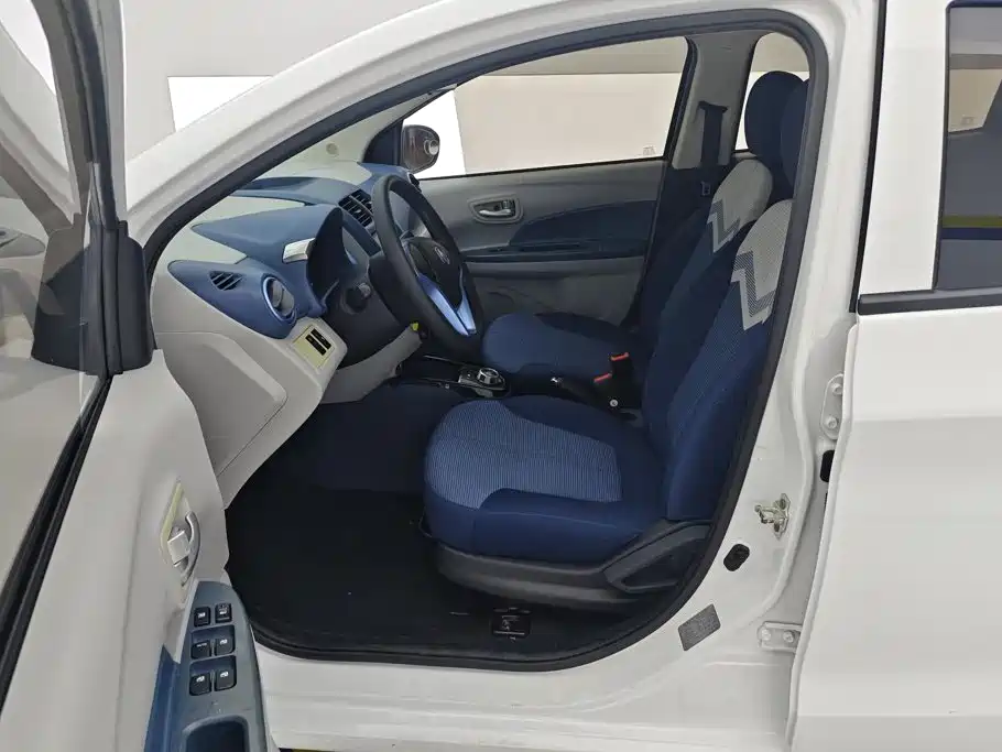 Changan Benben E-Star — миниатюра 9