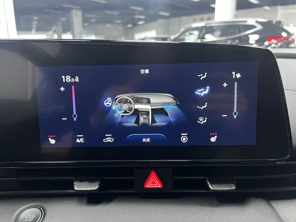 Hyundai Elantra — миниатюра 18