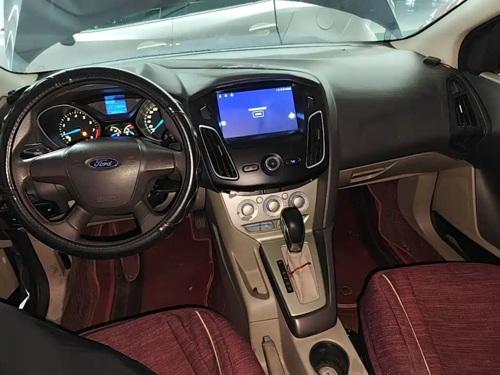 Ford Focus — миниатюра 10