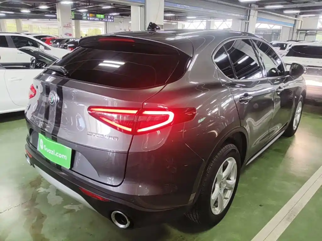 Alfa Romeo Stelvio — миниатюра 7
