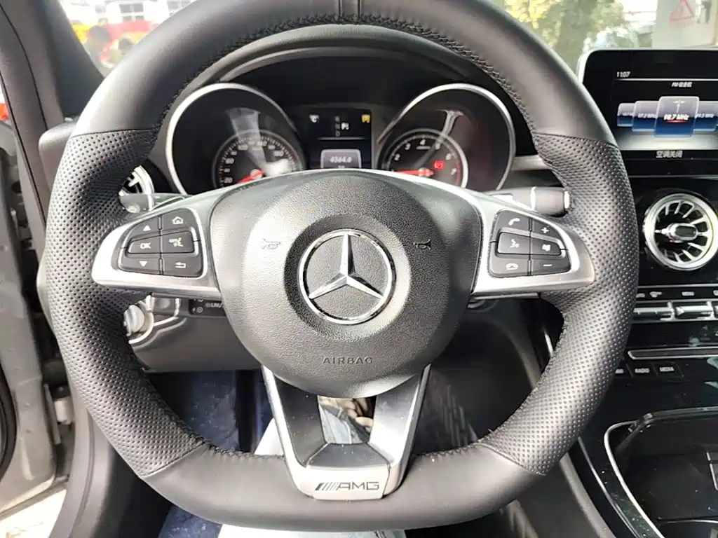 Mercedes-Benz C-Class — миниатюра 11