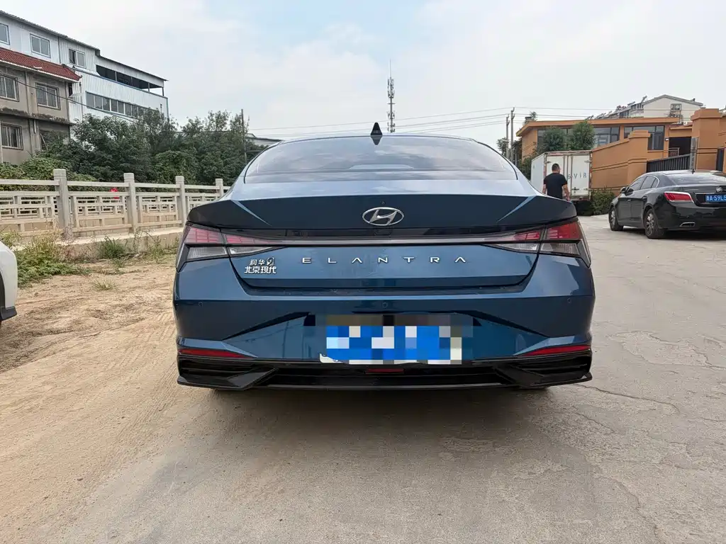 Hyundai Elantra — миниатюра 5