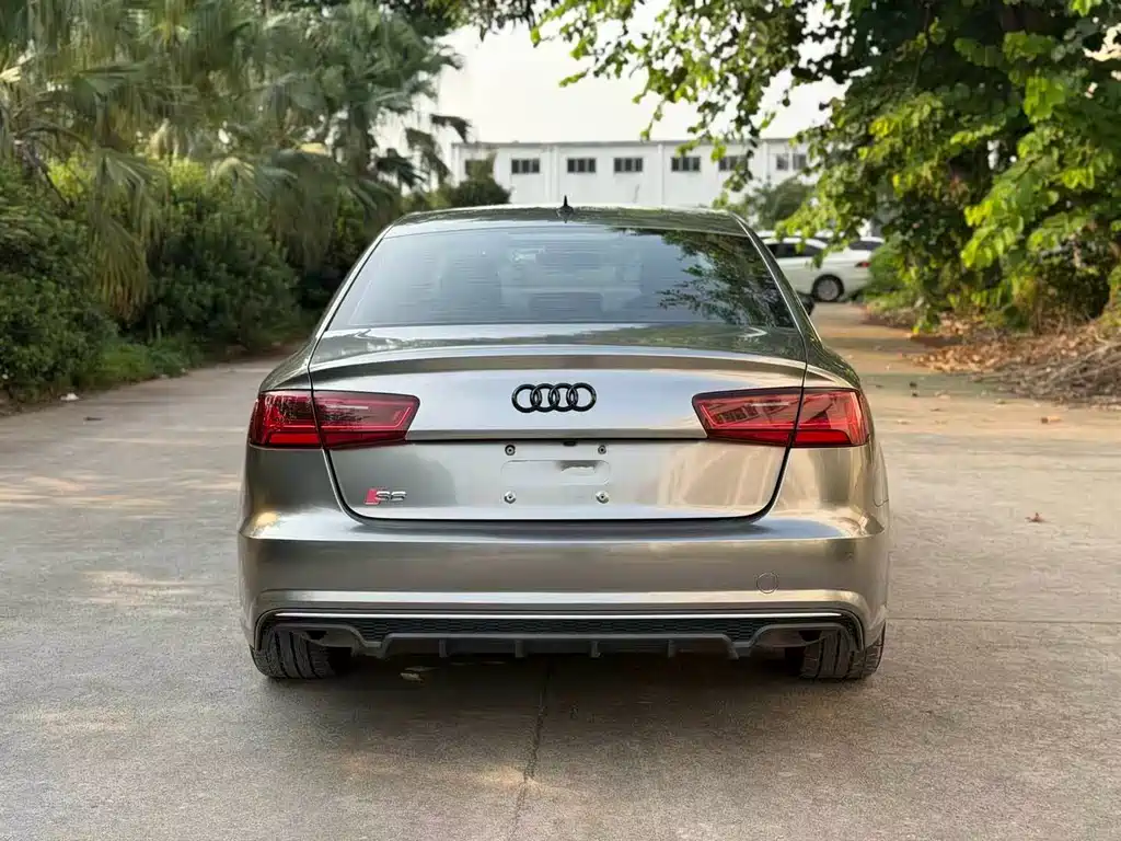 Audi A6L — миниатюра 6