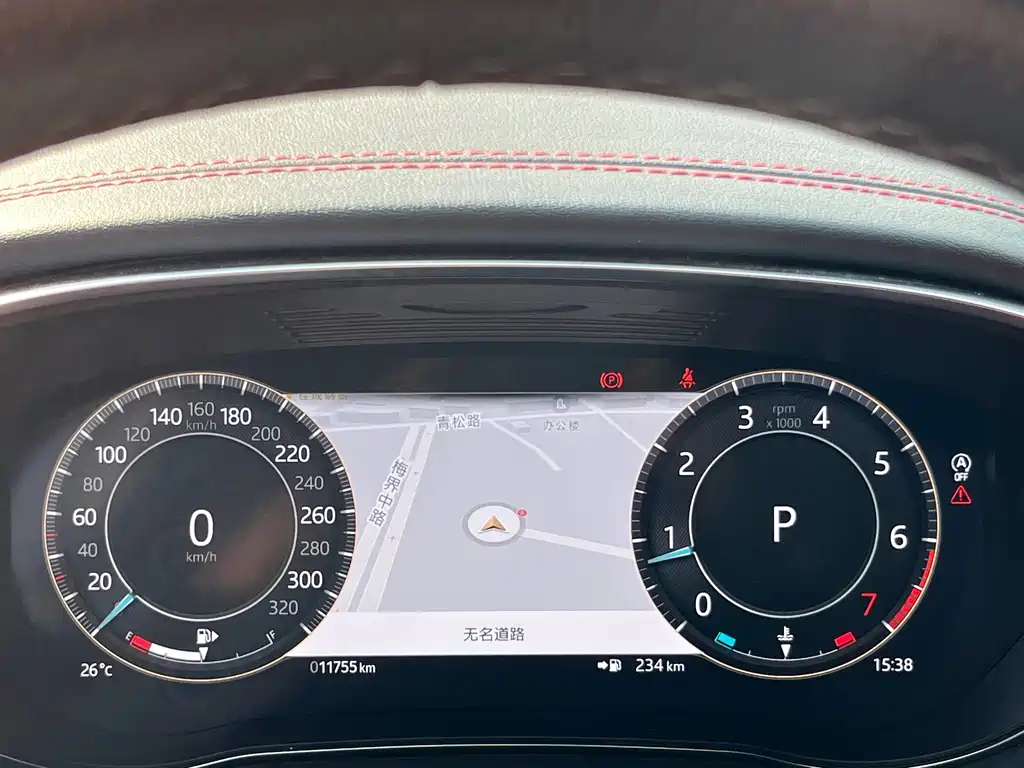 Jaguar E-PACE — миниатюра 15