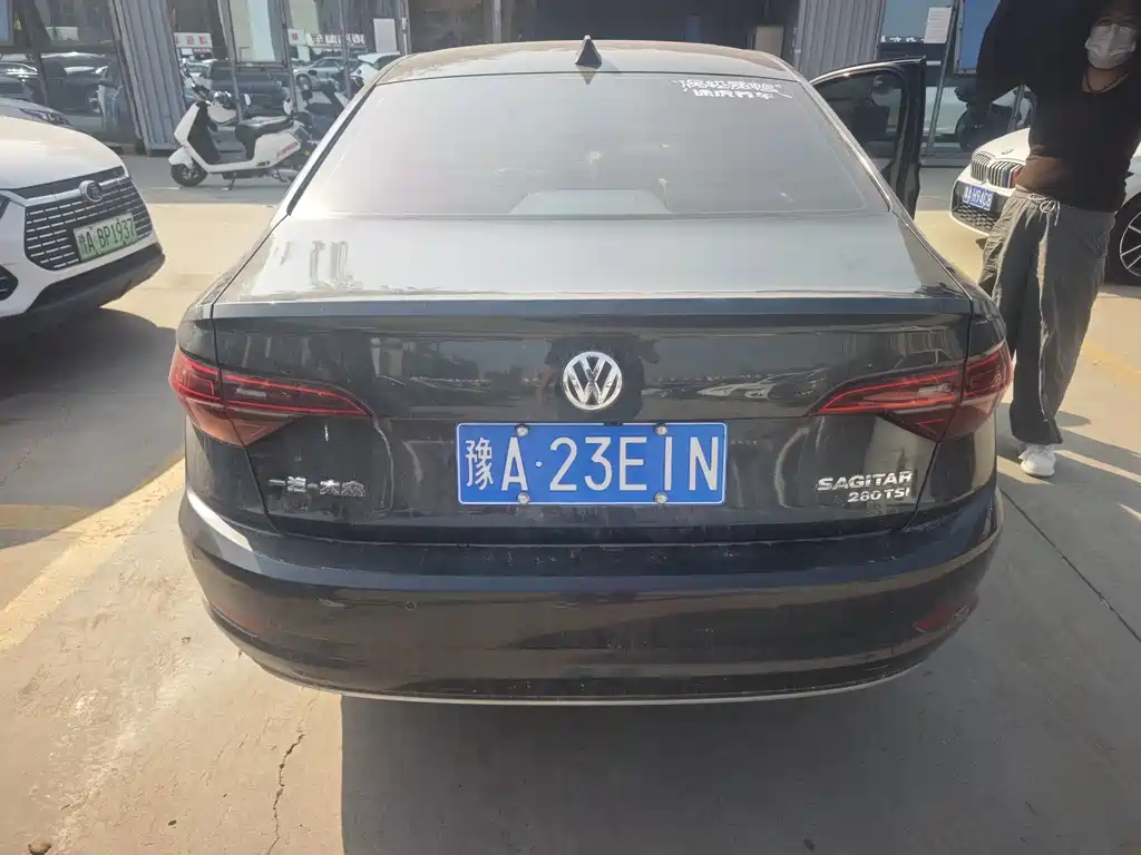 Volkswagen Sagitar — миниатюра 3