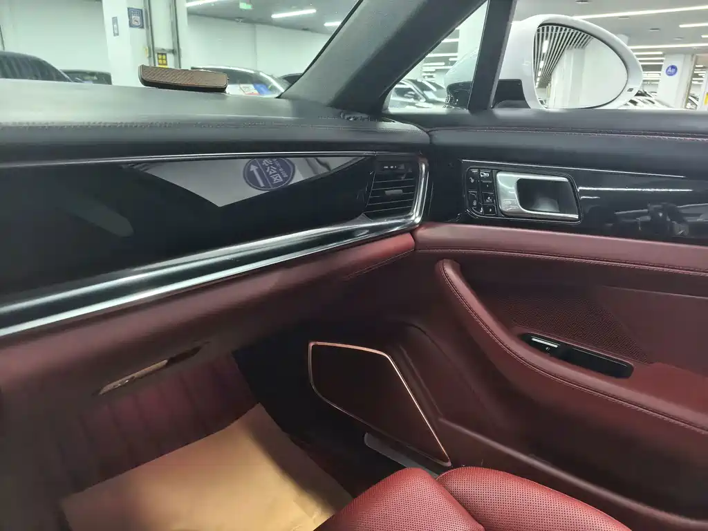 Porsche Panamera — миниатюра 6